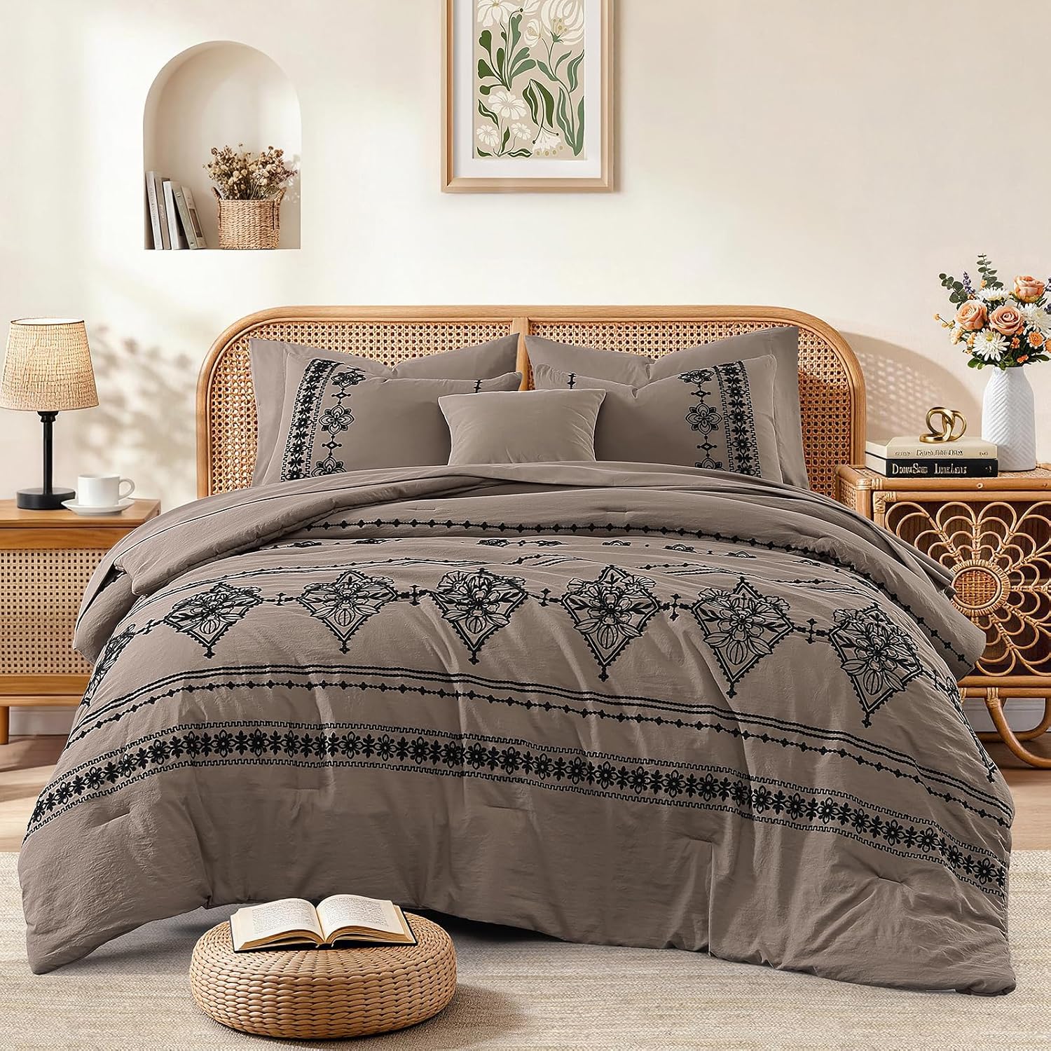 MaiRêve Embroidery Comforter Set Queen Size - 7 Piece, White Boho Western Bedding All Season Bed in A Bag, Farmhouse Queen Comforter Set with Sheets