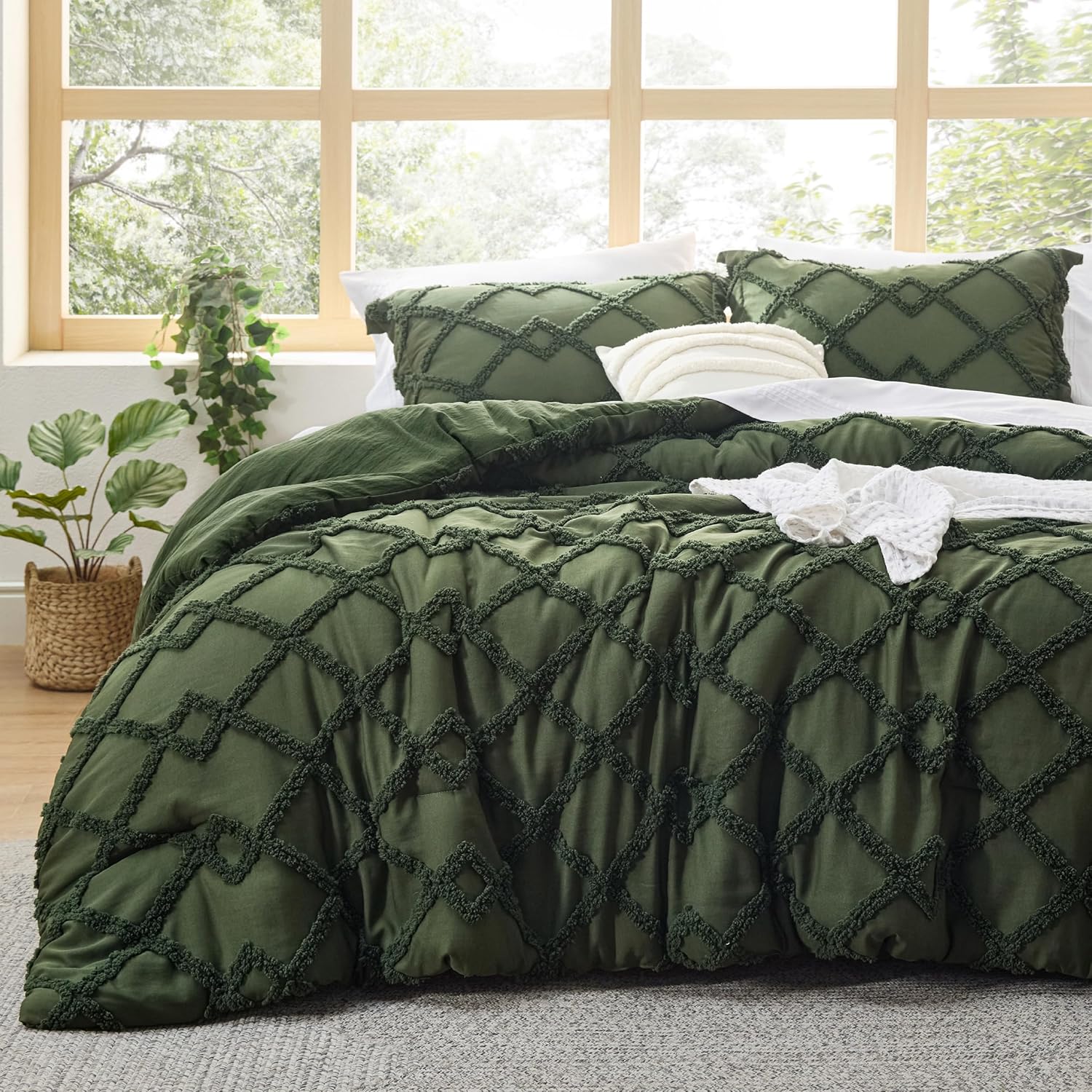Bedsure Tufted Boho Comforter Set Queen Size - Linen Boho Bed Set, GentleSoft™ 3 Pieces Farmhouse-Style Embroidery Bedding, Gifts for Woman